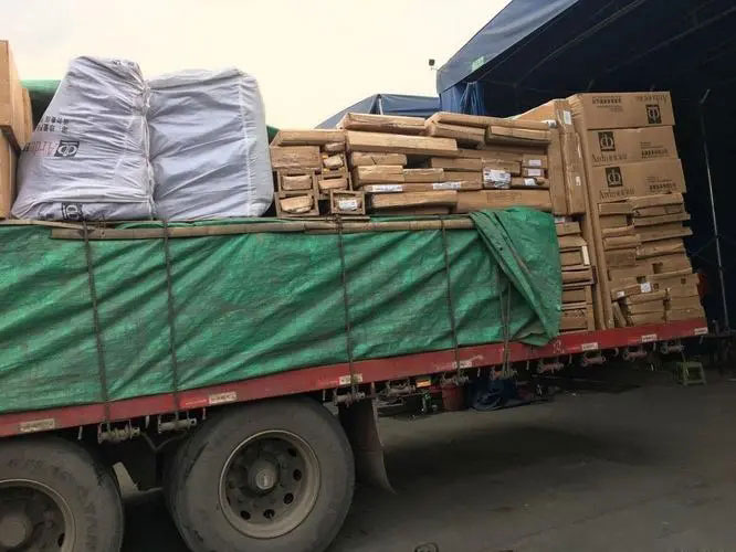 昂仁家具托运